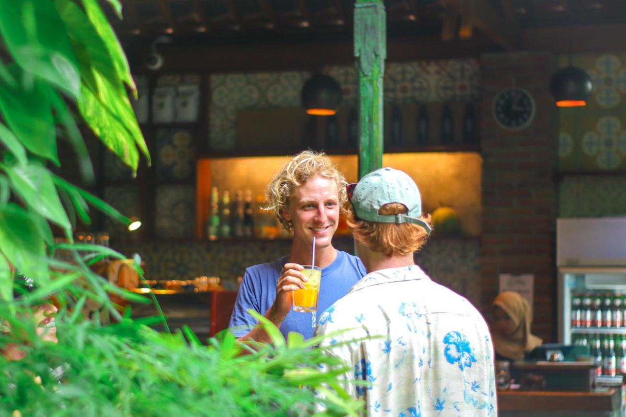 Kuta  Pipes Hostel מראה חיצוני תמונה